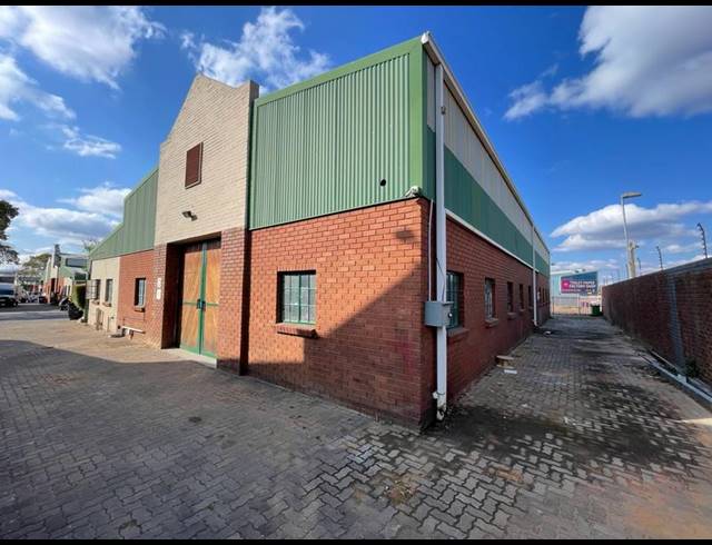 INDUSTRIAL PROPERTY TO RENT IN HENNOPSPARK